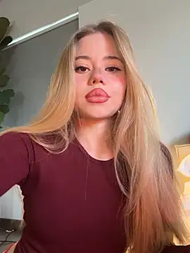 curchez  online show from 02/08/26, 09:45