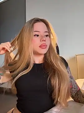 curchez  online show from 03/26/26, 09:13