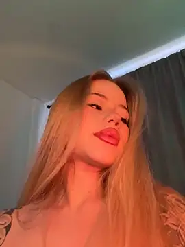 curchez  online show from 02/17/25, 08:27