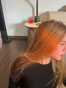 curchez  online show from 02/10/26, 06:40