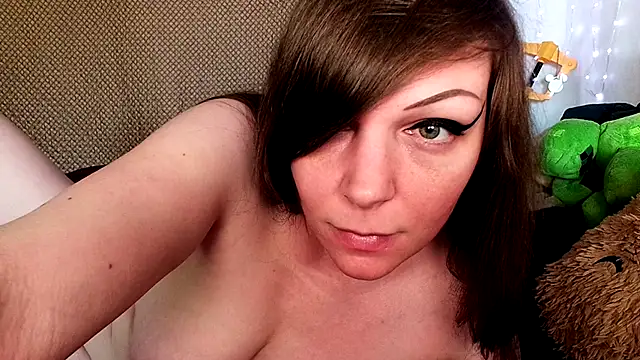 GamerGirlRoxyAndLee online show from 02/01/25, 10:12