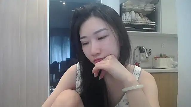 Snapshot of Asiagirll chatting on 06/07/26, 02:06 Asiagirll online show from 06/07/26, 02:06