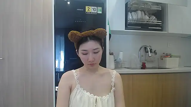 Snapshot of Asiagirll chatting on 05/27/26, 01:57 Asiagirll online show from 05/27/26, 01:57