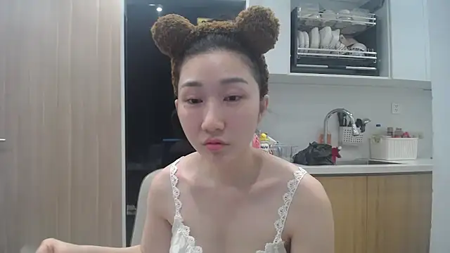 Snapshot of Asiagirll chatting on 06/17/26, 03:22 Asiagirll online show from 06/17/26, 03:22