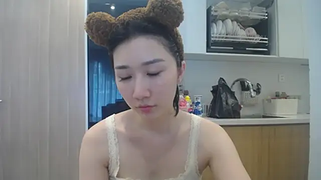 Snapshot of Asiagirll chatting on 06/05/26, 06:52 Asiagirll online show from 06/05/26, 06:52