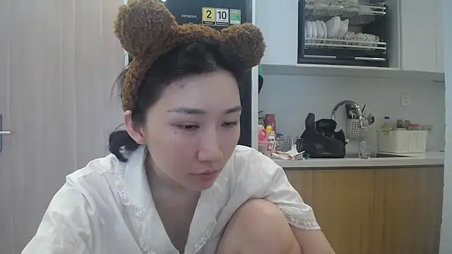 Snapshot of Asiagirll chatting on 06/15/26, 02:45 Asiagirll online show from 06/15/26, 02:45