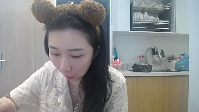 Snapshot of Asiagirll chatting on 07/10/26, 01:49 Asiagirll online show from 07/10/26, 01:49