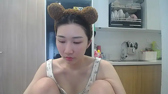 Snapshot of Asiagirll chatting on 06/11/26, 12:32 Asiagirll online show from 06/11/26, 12:32