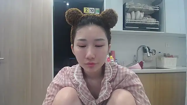 Snapshot of Asiagirll chatting on 06/15/26, 02:50 Asiagirll online show from 06/15/26, 02:50