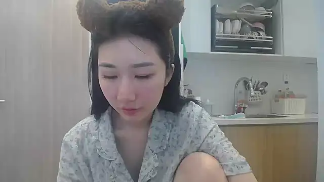 Snapshot of Asiagirll chatting on 05/02/26, 02:28 Asiagirll online show from 05/02/26, 02:28