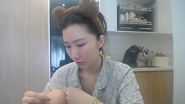 Snapshot of Asiagirll chatting on 06/20/26, 01:10 Asiagirll online show from 06/20/26, 01:10