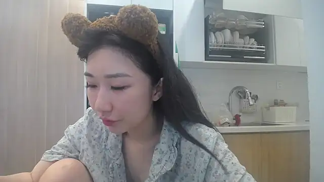Snapshot of Asiagirll chatting on 05/29/26, 02:06 Asiagirll online show from 05/29/26, 02:06