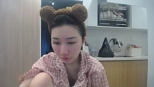 Snapshot of Asiagirll chatting on 05/25/26, 10:41 Asiagirll online show from 05/25/26, 10:41