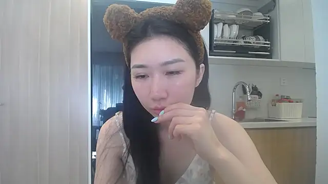 Snapshot of Asiagirll chatting on 05/01/26, 01:43 Asiagirll online show from 05/01/26, 01:43