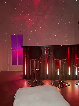 Pia July  online show from 09/21/25, 07:52