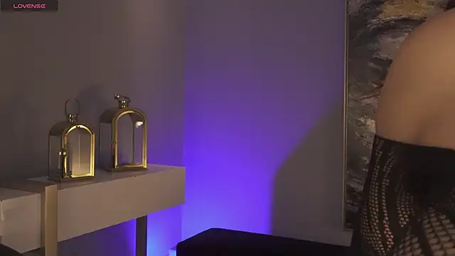 AbellaCroft online show from 10/17/25, 01:24