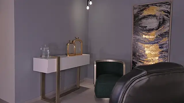 AbellaCroft online show from 05/18/26, 01:49
