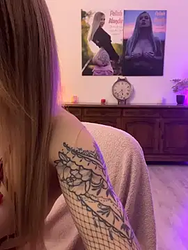 Cute-Alice online show from 12/05/25, 08:06