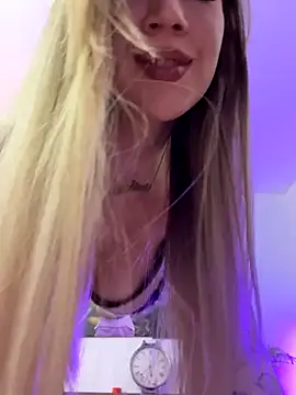 Cute-Alice online show from 11/05/25, 07:39