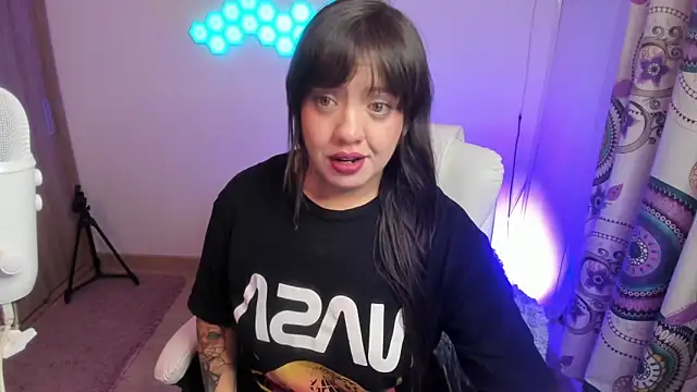 Snapshot of sophia_grants chatting on 10/29/25, 06:01 sophia grants online show from 10/29/25, 06:01