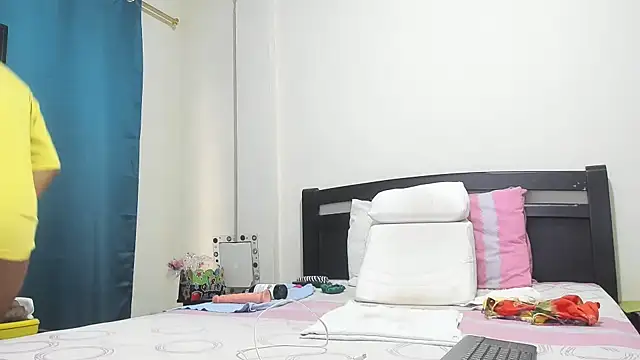 mara2020 69 online show from 10/11/25, 02:29