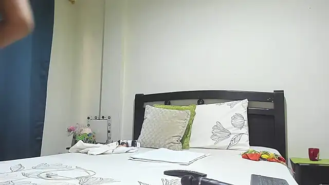 mara2020 69 online show from 10/15/25, 02:36