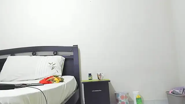 mara2020 69 online show from 11/26/25, 01:33