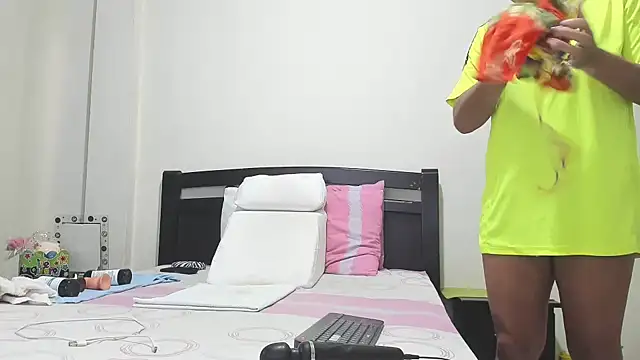 mara2020 69 online show from 10/01/25, 03:05