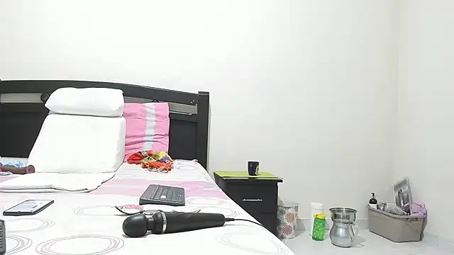 mara2020 69 online show from 10/05/25, 02:41