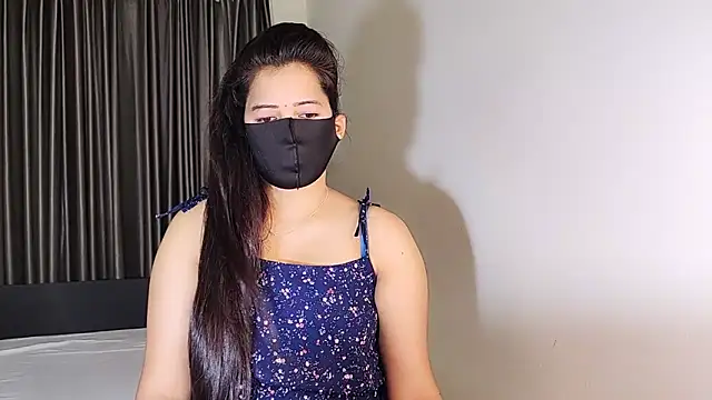 YourLovelyQueen online show from 02/12/25, 05:37