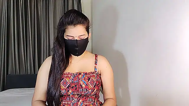 YourLovelyQueen online show from 01/03/25, 05:53