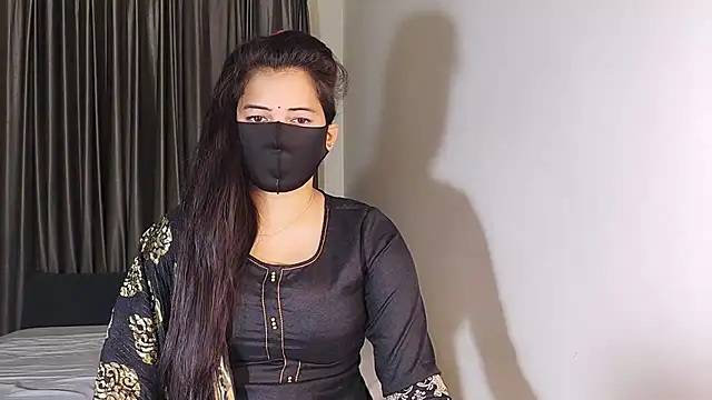 YourLovelyQueen online show from 01/19/25, 07:15