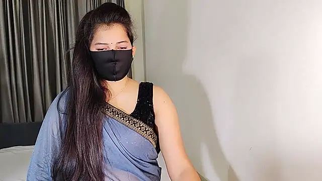 YourLovelyQueen online show from 01/17/25, 04:36