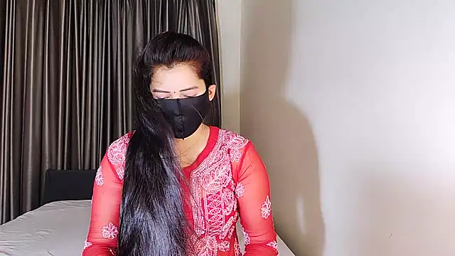 YourLovelyQueen online show from 03/20/25, 05:13
