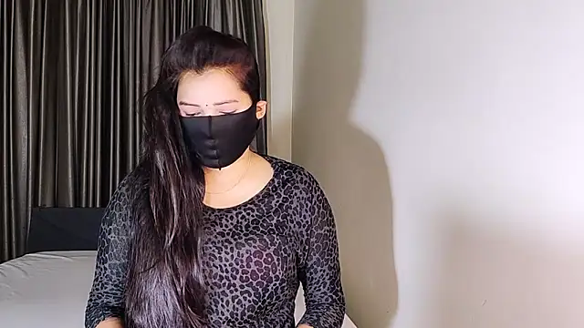 YourLovelyQueen online show from 03/21/25, 05:56