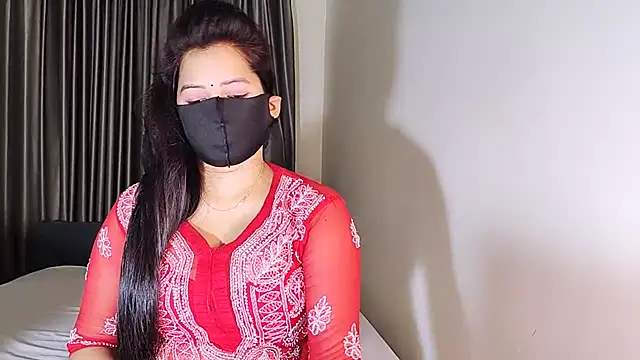 YourLovelyQueen online show from 03/20/25, 08:19