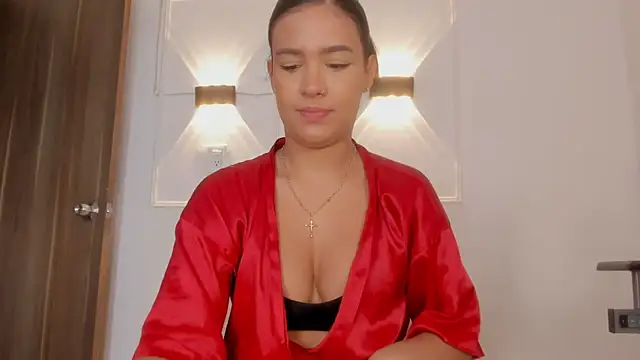 Hanna Risso online show from 04/10/26, 06:04