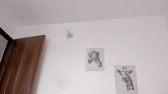 Hanna Risso online show from 02/12/26, 05:56