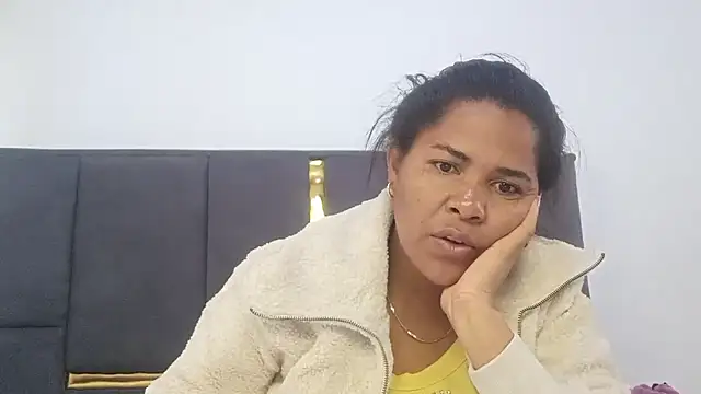 Snapshot of aleixane chatting on 04/20/26, 06:49 aleixane online show from 04/20/26, 06:49