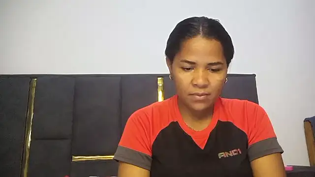 Snapshot of aleixane chatting on 06/12/26, 05:21 aleixane online show from 06/12/26, 05:21