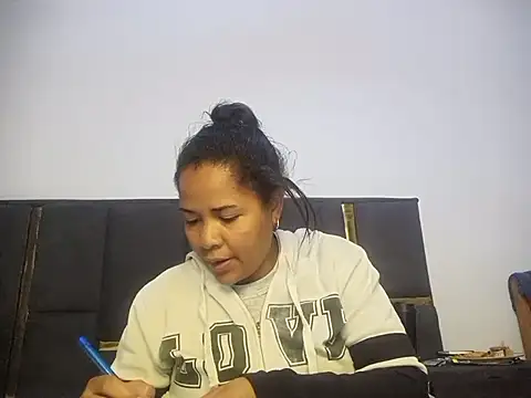 Snapshot of aleixane chatting on 07/08/26, 06:52 aleixane online show from 07/08/26, 06:52