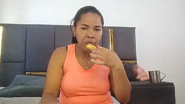 Snapshot of aleixane chatting on 03/27/26, 06:44 aleixane online show from 03/27/26, 06:44