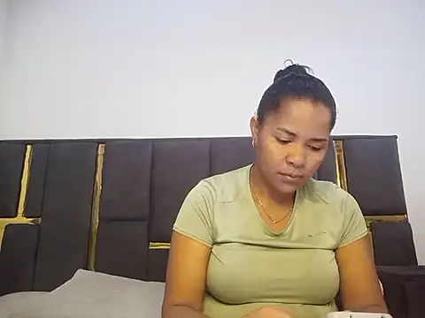 Snapshot of aleixane chatting on 07/11/26, 06:35 aleixane online show from 07/11/26, 06:35