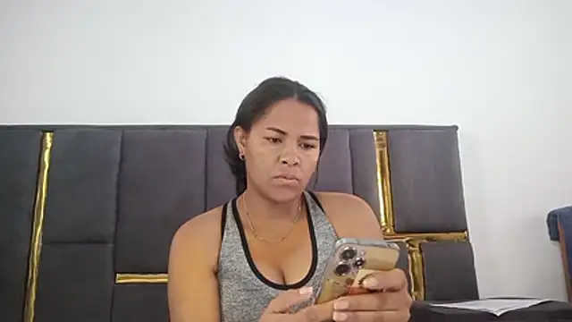 Snapshot of aleixane chatting on 06/02/26, 06:13 aleixane online show from 06/02/26, 06:13