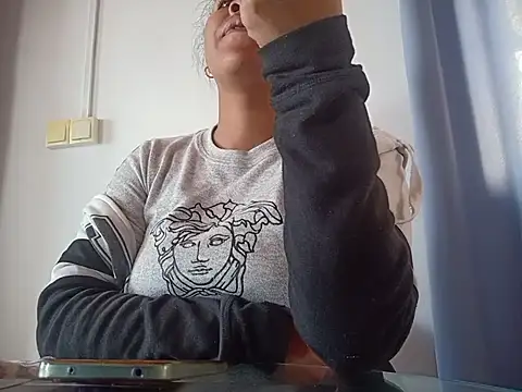 Snapshot of aleixane chatting on 07/09/26, 07:42 aleixane online show from 07/09/26, 07:42