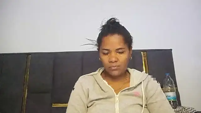 Snapshot of aleixane chatting on 06/18/26, 02:22 aleixane online show from 06/18/26, 02:22