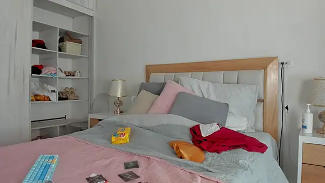 elena mature online show from 11/06/25, 07:07