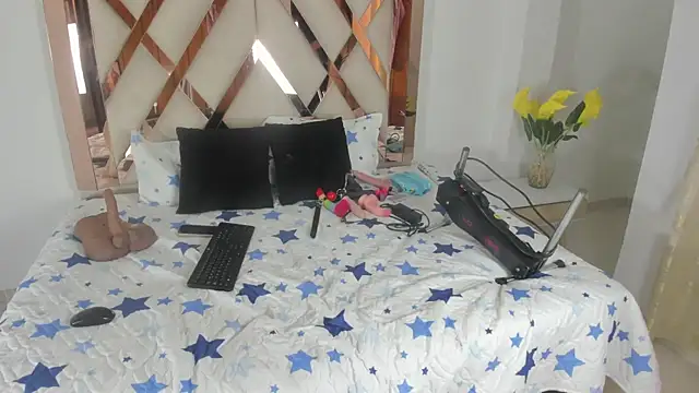 elena mature online show from 02/11/26, 07:47