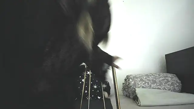 CristalDivine online show from 05/03/26, 06:51