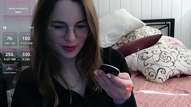 Snapshot of CindyJonson chatting on 03/22/25, 10:06 CindyJonson online show from 03/22/25, 10:06